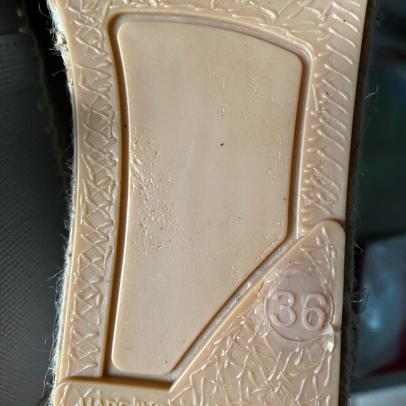 NIB Biankina grey canvas espadrilles. - Picture 4 of 6